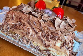 bolo-denise-com-morangos